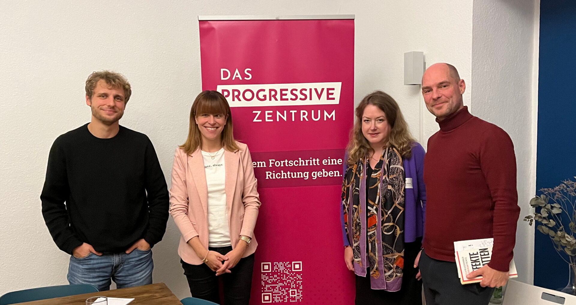 Defekte Debatten:
Robert Pausch, Julia Reuschenbach, Liane Bednarz und Korbinian Frenzel bei der Buchdiskussion im Progressiven Zentrum.